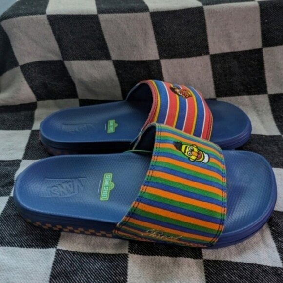 Vans La Costa Slide On Kids 4 Youth Bert And Ernie Sesame Street Blue Red 022025 - Picture 11 of 12